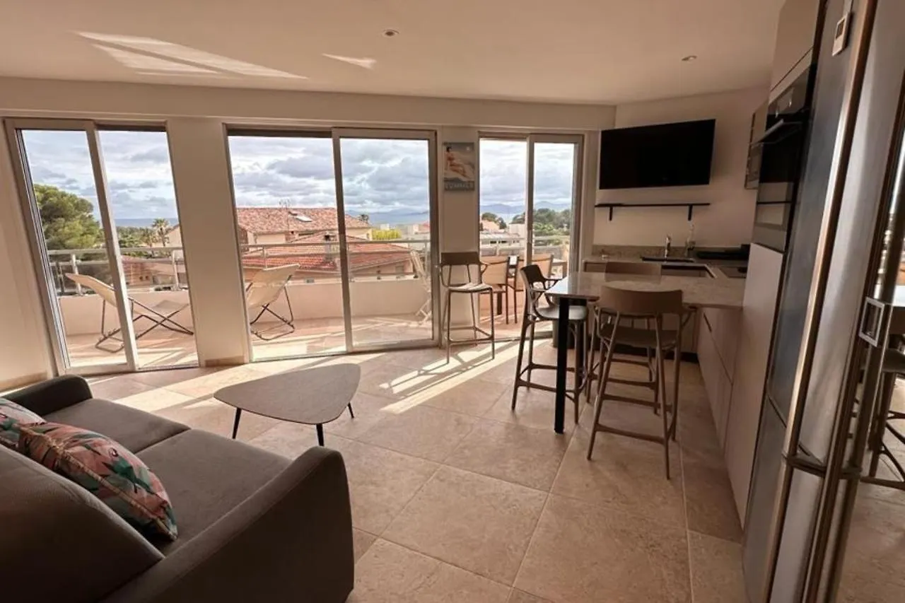 Apartmán 35M2 Sea View Flat With 20 M2 Terrace Saint-Raphaël